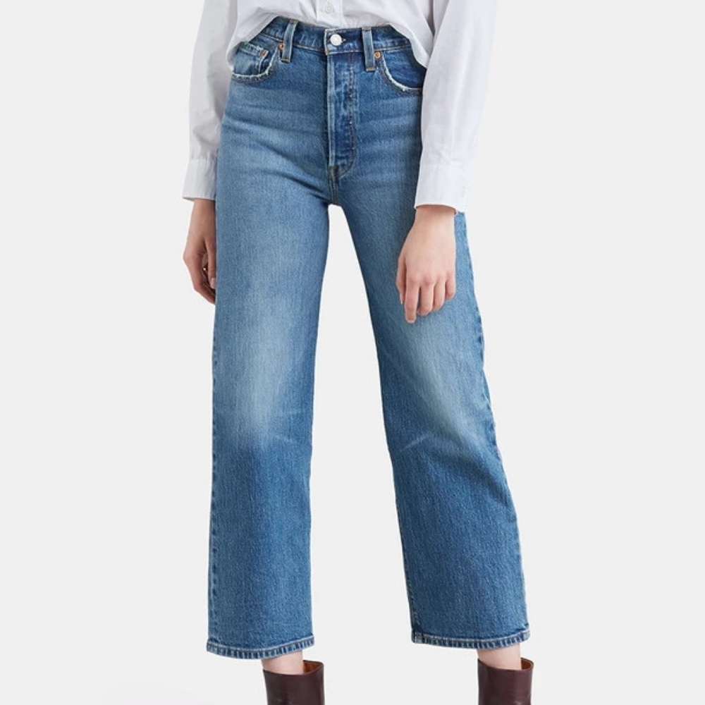 Levi's Women's Straight Leg Jeans - Blue